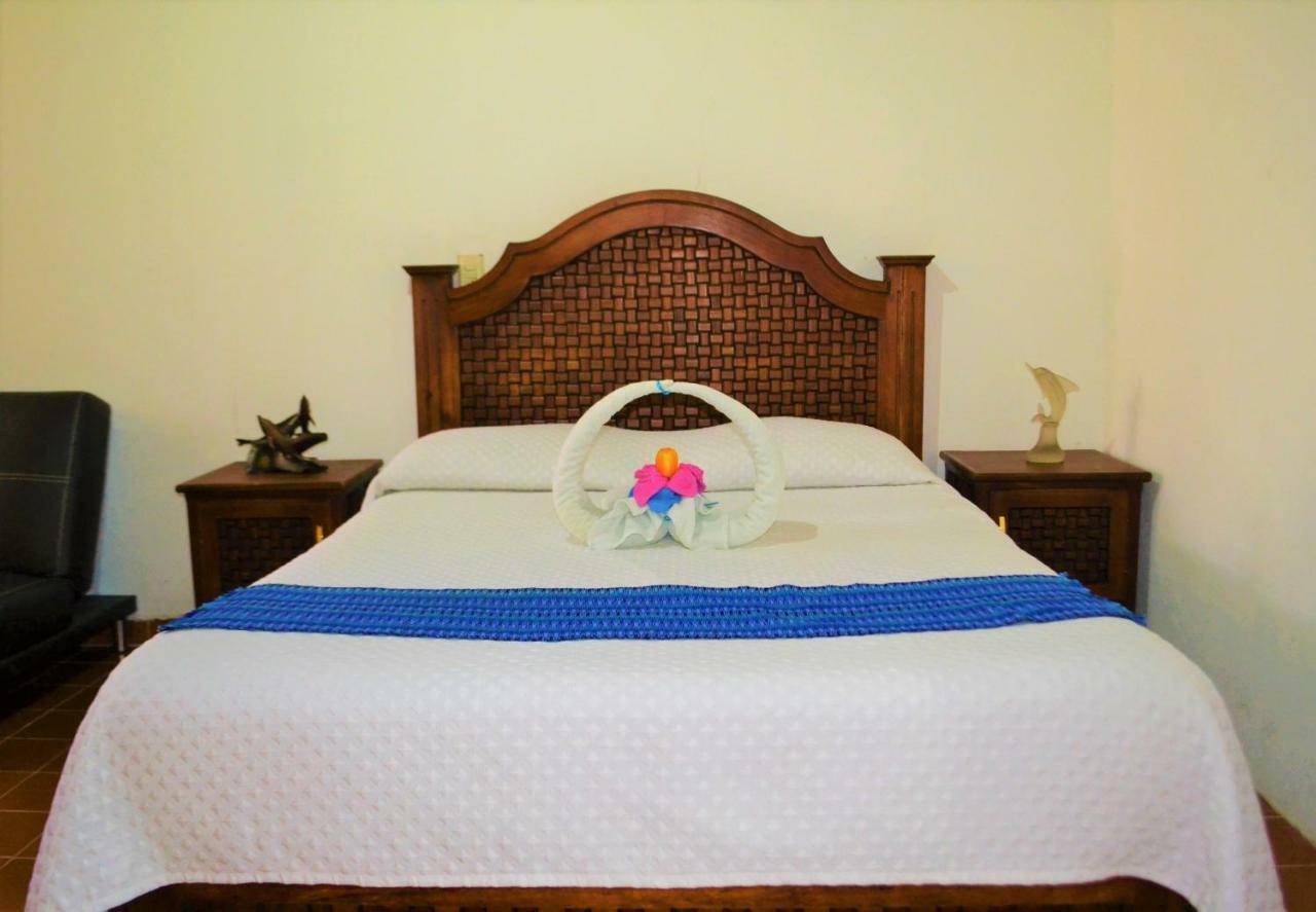 Hotel Delfin Comitan Bagian luar foto
