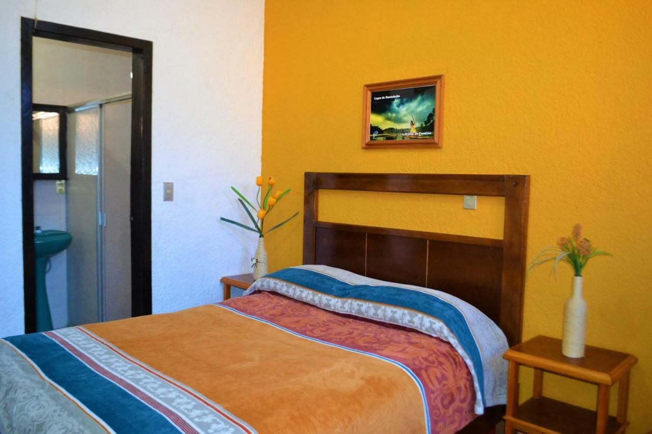 Hotel Delfin Comitan Bagian luar foto
