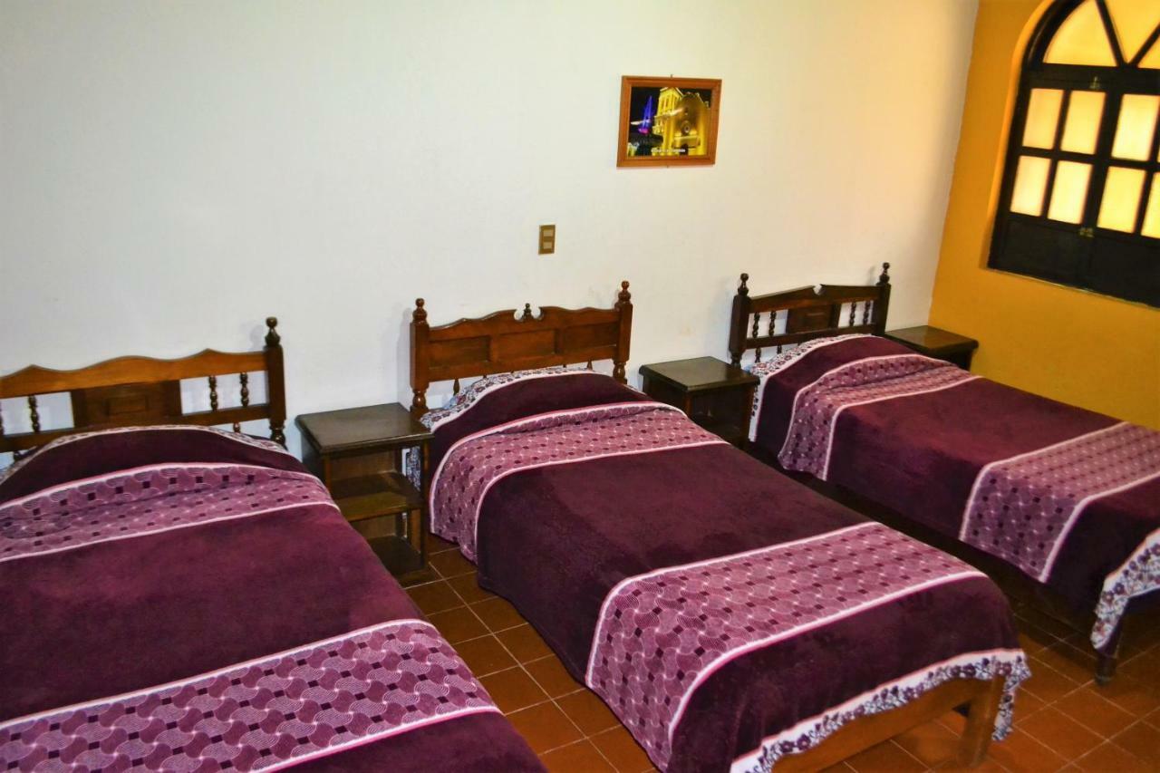 Hotel Delfin Comitan Bagian luar foto