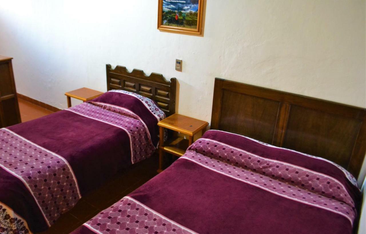 Hotel Delfin Comitan Bagian luar foto