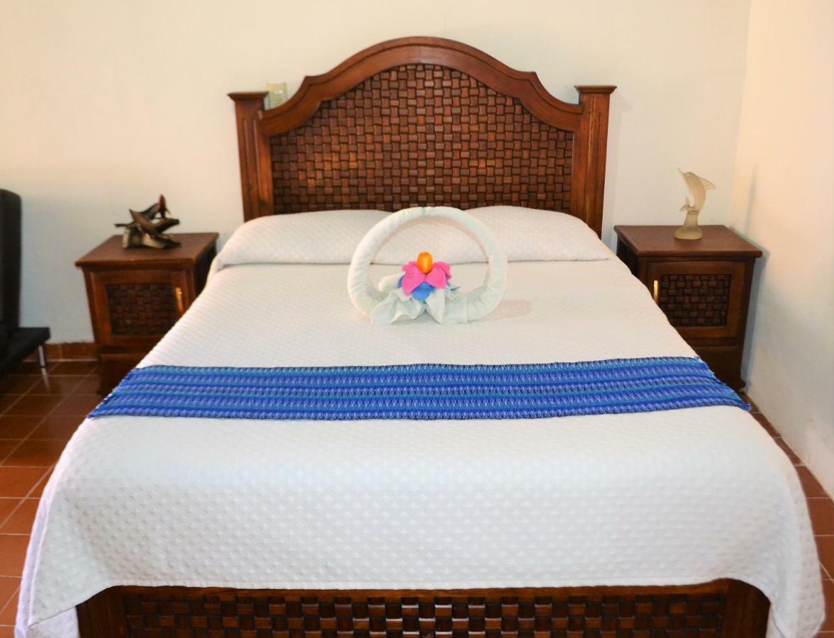 Hotel Delfin Comitan Bagian luar foto