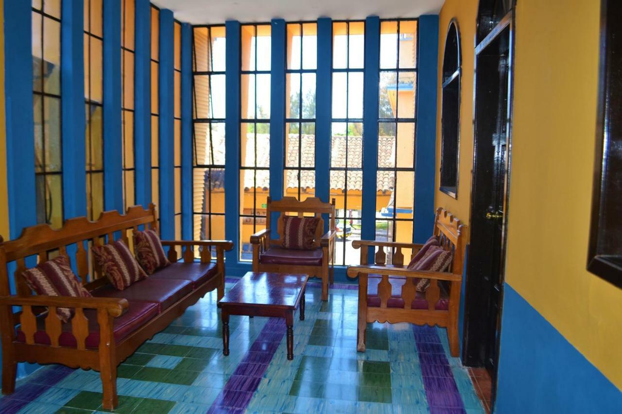 Hotel Delfin Comitan Bagian luar foto